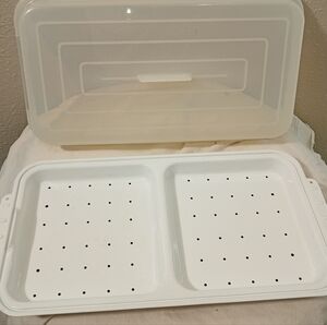 Rancho Rotisserie Enamel Tray Metal Container w/ Plastic Lid Closure